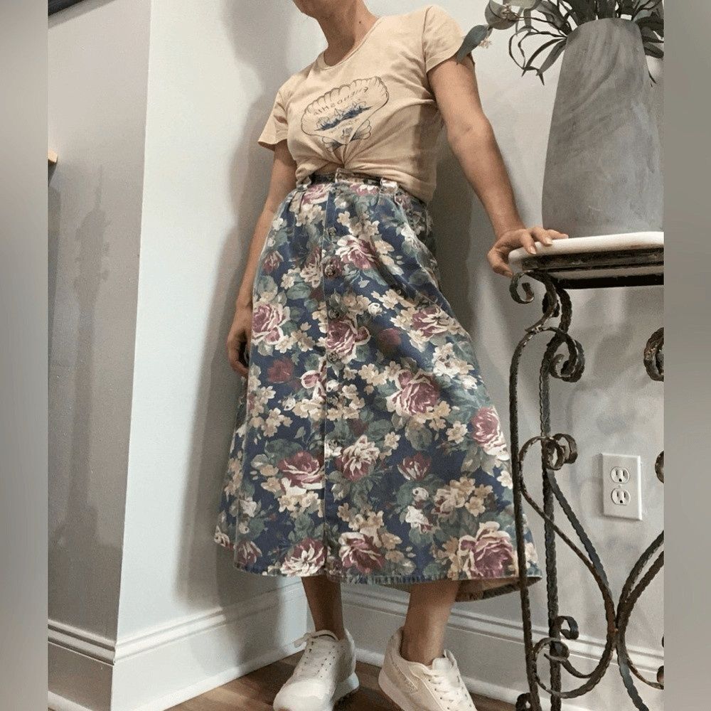 Vintage Vivaldi Jeanswear Floral Midi Length Denim Button up Skirt